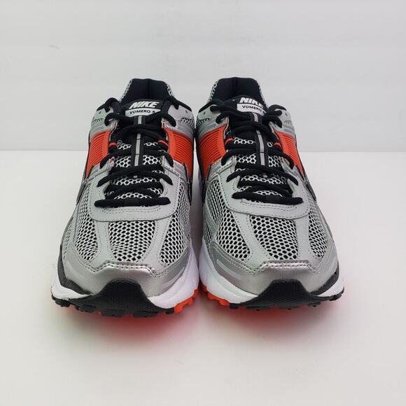 Nike Zoom Vomero 5 Mens Size 10 Metallic Silver Crimson Red Running Sneaker Shoe - Picture 5 of 13